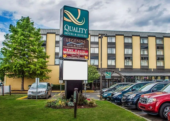 Quality Hotel & Suites At The Falls